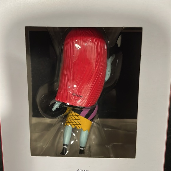 ⚜️Hallmark Disney Sally Nightmare Before Christmas Ornament! NWT! - Picture 4 of 4